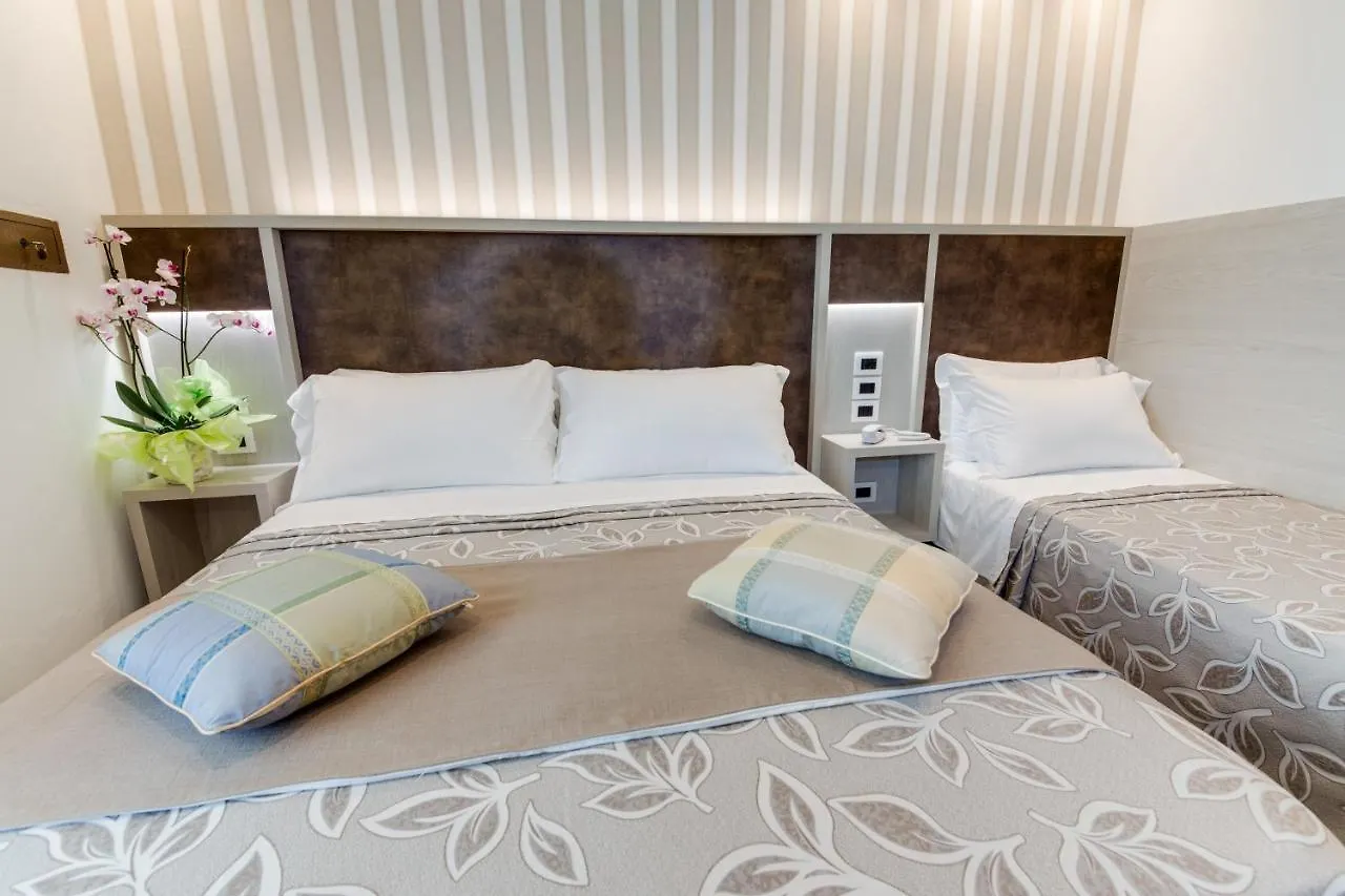 Hotel Cavour Cesenatico 3*,  Italien