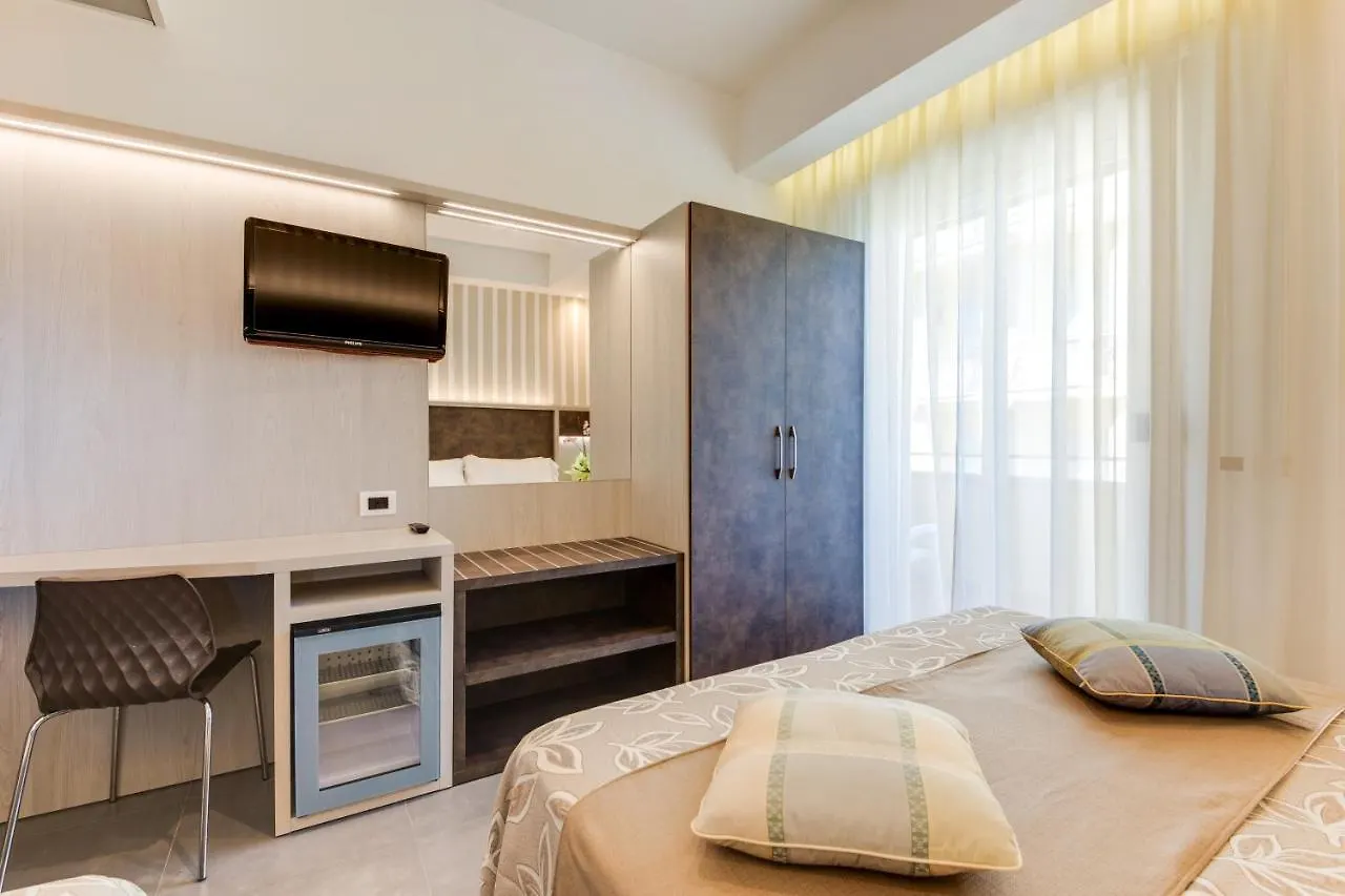 ***  Hotel Cavour Cesenatico Italien